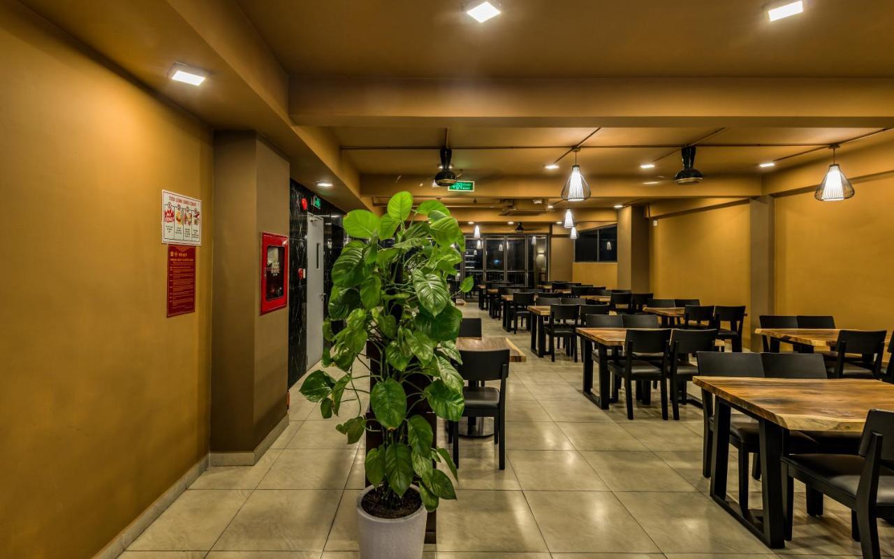 Cherry Hotel And Apartment Ho Chi Minh-stad Buitenkant foto